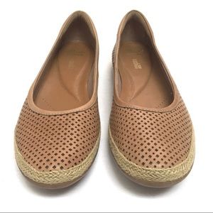 Clarks Adria Tan Laser Cut Leather Flats Sz11.